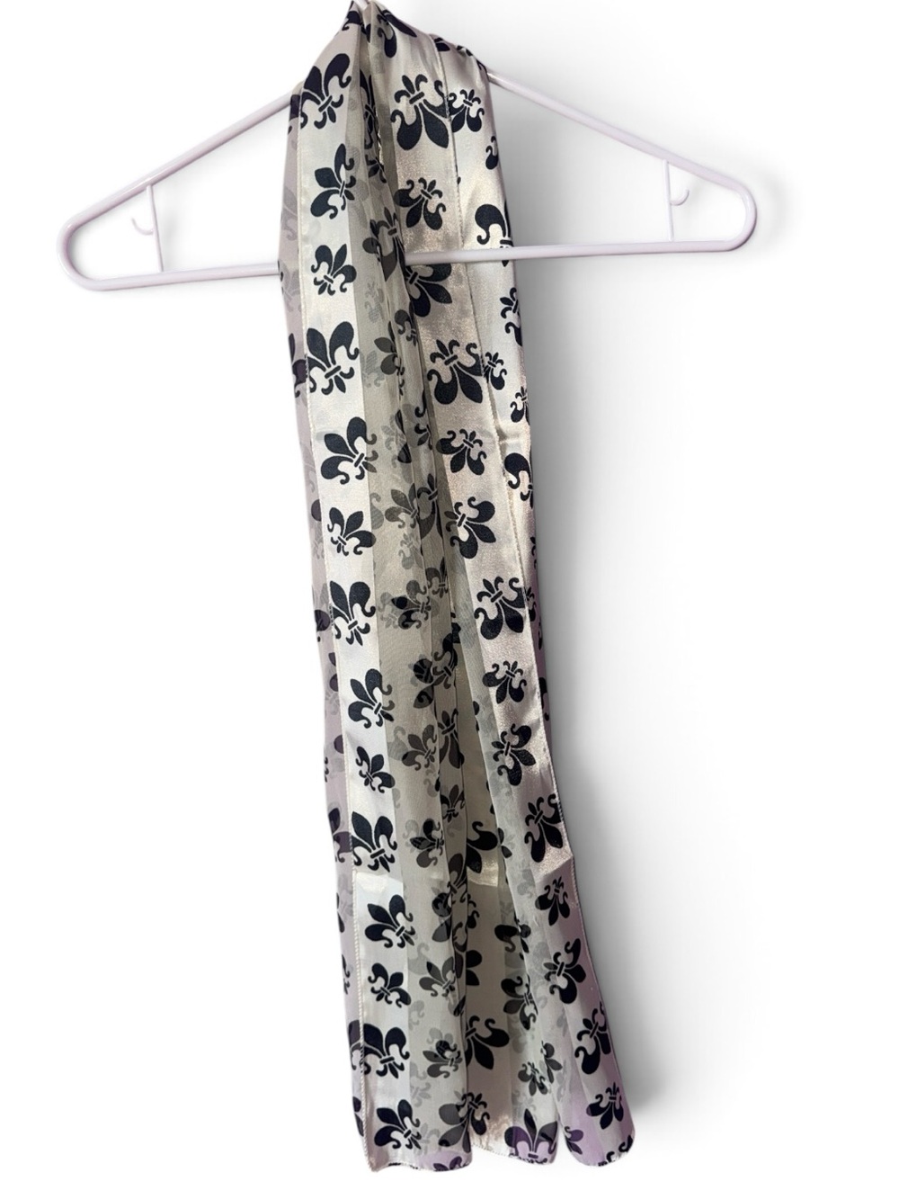 Elegant Black & Cream Fleur-Print Silk Scarf
